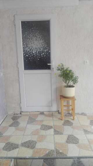 Гостевой дом ARTUR Батуми Двухместный номер с 2 отдельными кроватями-11