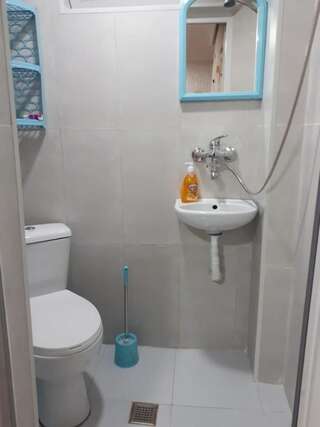 Гостевой дом ARTUR Батуми Двухместный номер с 2 отдельными кроватями-8